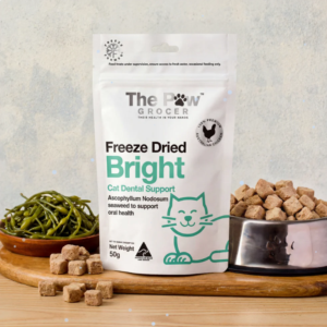 The Paw Grocer Bright cat dental treats 50g freeze dried chicken with seaweed